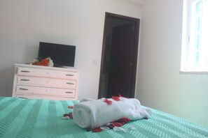 3 bedrooms, iron/ironing board, WiFi, bed sheets - Arrábida Sweet Home your vacation retreat, close to the beach, the countryside and the city (São Simão)