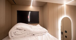 Habitació individual Comfort | Escriptori i espai de treball apte per a portàtils 