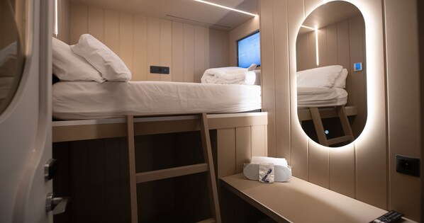 Habitació individual Comfort | Escriptori i espai de treball apte per a portàtils 