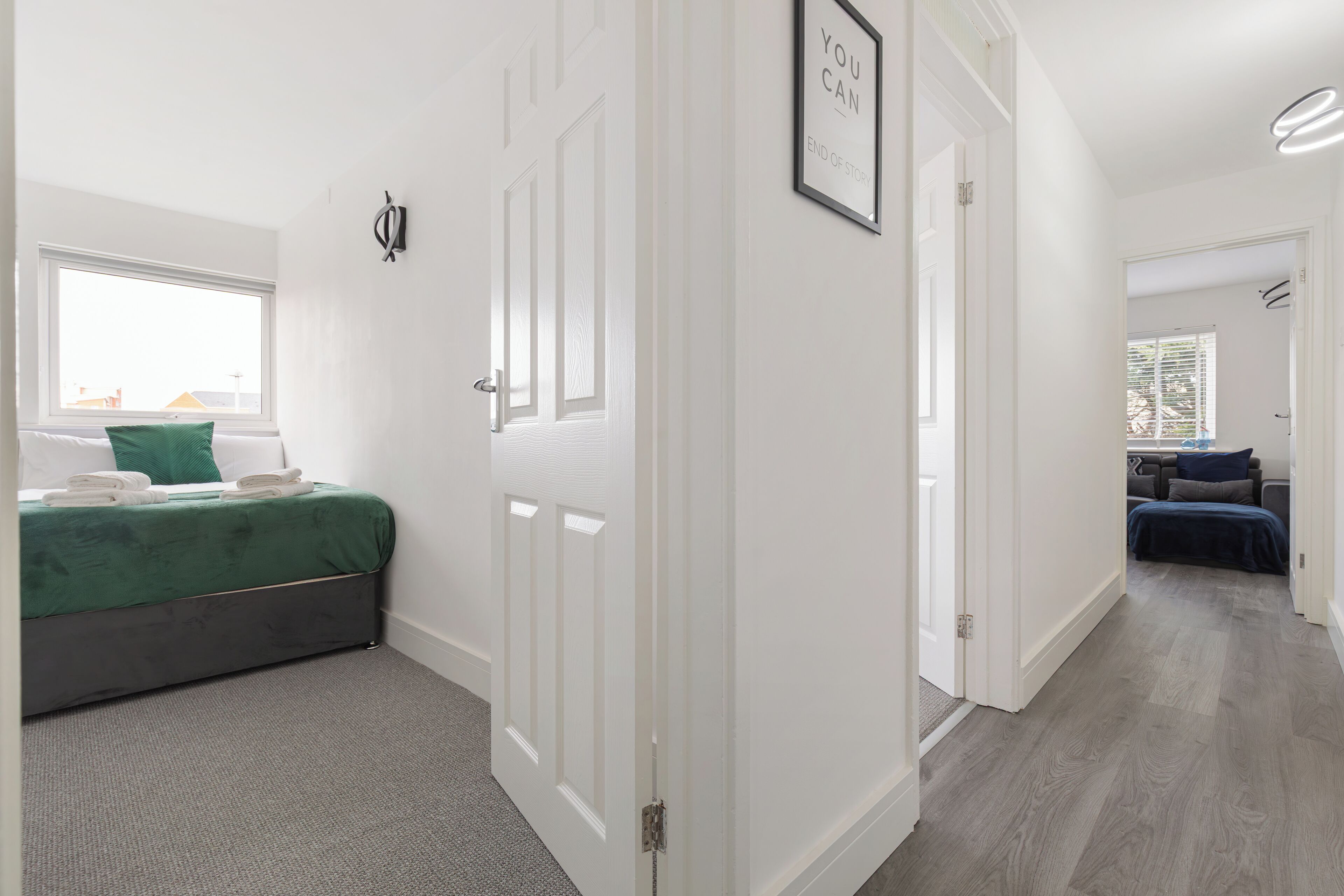 2 多间卧室、熨斗/熨衣板、WiFi、床单