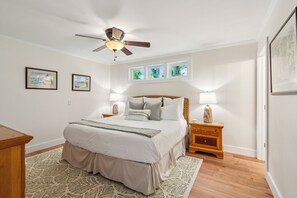 3 bedrooms, iron/ironing board, free WiFi, bed sheets - Wild Dunes-Twin Oaks-Updated, sleeps 8, walk to beach and nearby shops! (Isle of Palms)