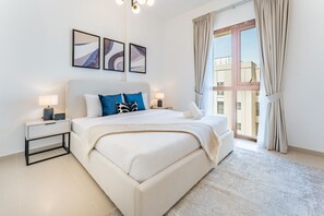 1 slaapkamer, een kluis op de kamer, een strijkplank/strijkijzer