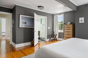 3 Schlafzimmer, Schreibtisch, Bügeleisen/Bügelbrett, kostenloses WLAN