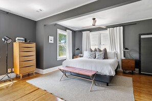 3 habitaciones, escritorio, tabla de planchar con plancha y wifi gratis 