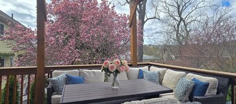 Cozy 2 Bedroom, Near NYC, Easy Parking