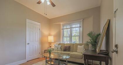 Peaceful One Bedroom Home Near Chicago