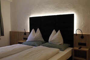 In-room safe, blackout curtains, free WiFi - Gasthof Sterzingerhof (Sterzing)