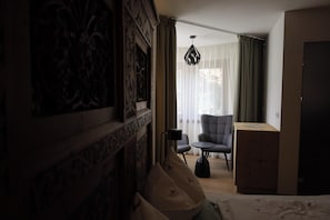 Traditional Double Room, City View | Minibar, in-room safe, blackout drapes, free WiFi - Gasthof Sterzingerhof (Vipiteno)