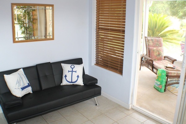 Smart TV, computer monitors