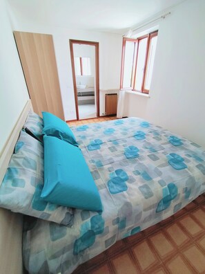 1 bedroom, iron/ironing board, WiFi, bed sheets - Apartment Giuliva (Peschiera del Garda)