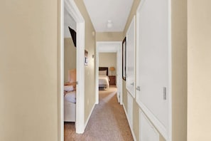8 bedrooms, iron/ironing board, WiFi