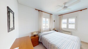 1 室のベッドルーム、アイロン / アイロン台、WiFi (無料)、ベッドシーツ