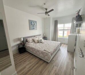 2 bedrooms, desk, iron/ironing board, free WiFi