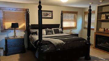 4 bedrooms, WiFi, bed sheets