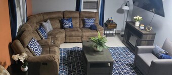 Elma-Vista Spacious 3-bedroom apartment with WiFi and AC in charming Ellsworth