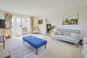 TV, fireplace, DVD player, offices