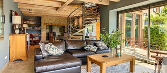 Maison de caractère à 10 mn à pied du village médiéval de Cajarc avec piscine