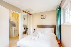 1 chambre, fer et planche à repasser, Wi-Fi gratuit, draps fournis