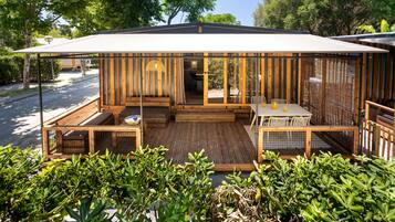 ํ๋ฆฌ๋ฏธ์ ๋ฐฉ๊ฐ๋ก | ํ
๋ผ์ค/ํํฐ์ค