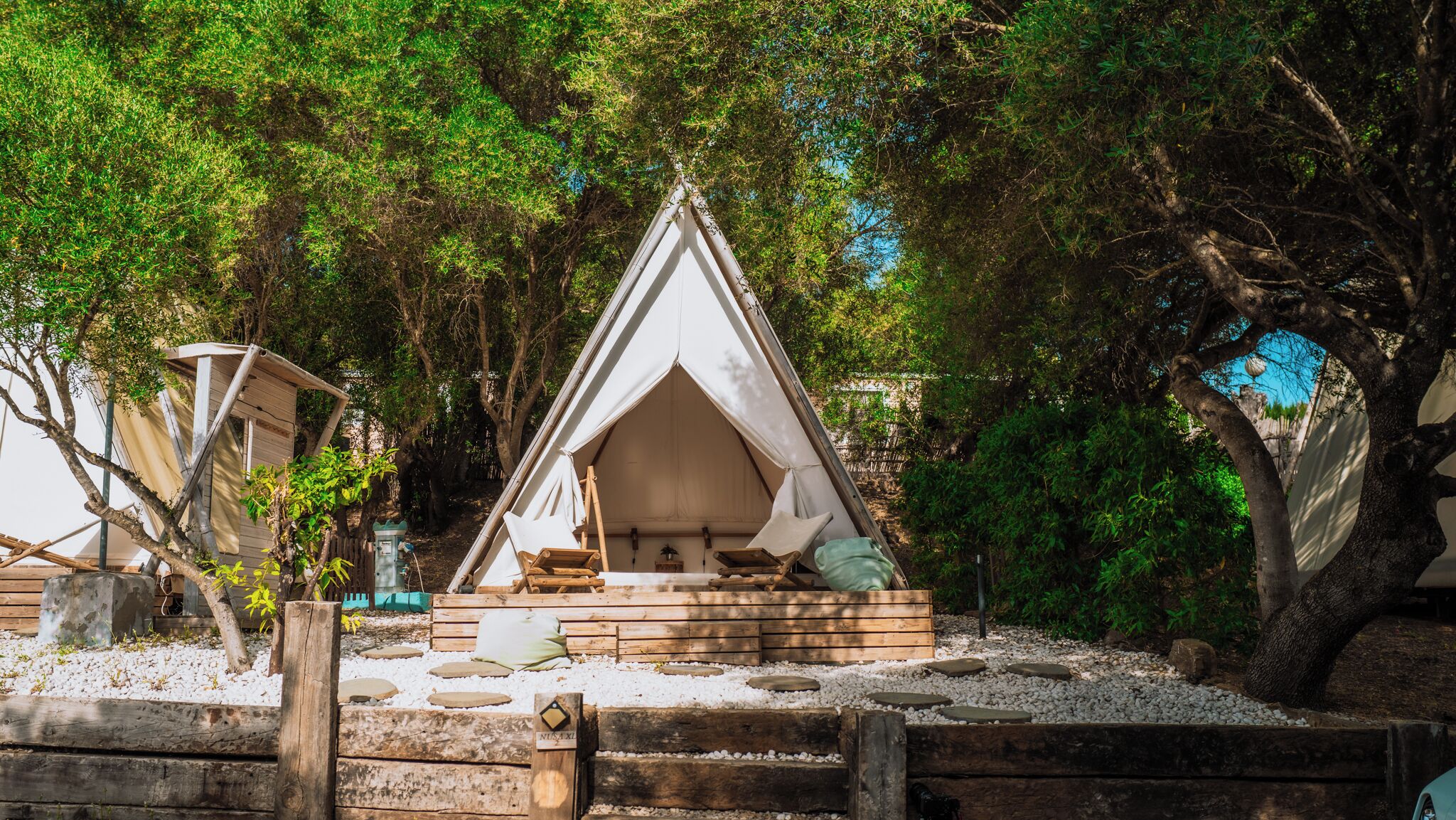 Superior tent | Gratis wifi, beddengoed
