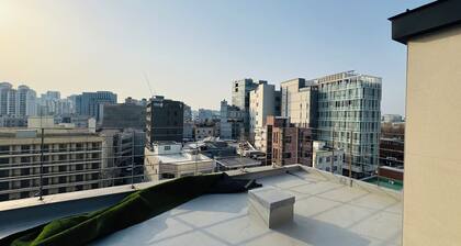삼Atelier Seongsu Riverside Loft Cherry Blossom Road Han River airport bus