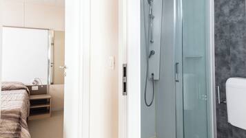 Mobile Unterkunft | Badezimmer | Dusche