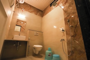 Chambre Triple | Salle de bain