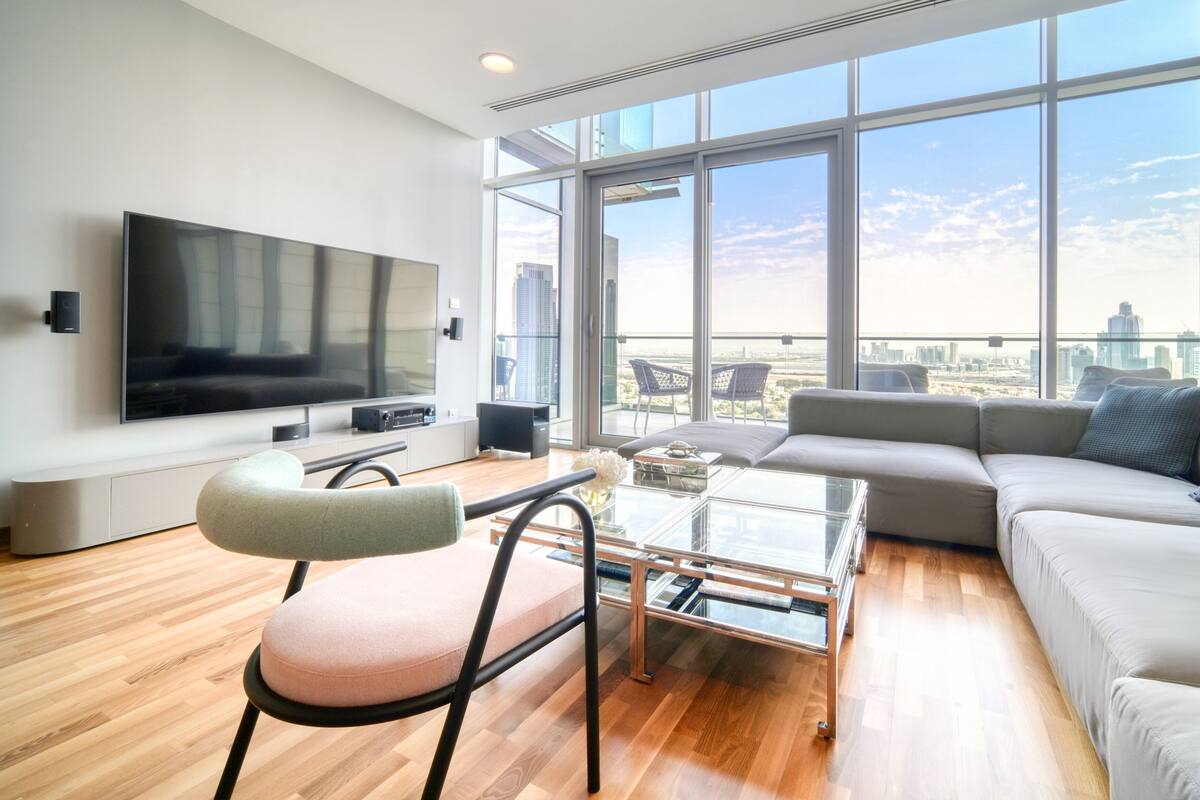 Executive Apartment, Balcony, Garden View | Living area