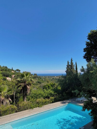 Magnificent sea view villa