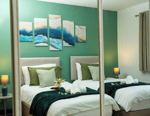 2 bedrooms, desk, iron/ironing board, free WiFi
