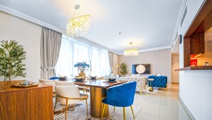 In-room dining - Easygo-upscale 2BR /iconic View Bldp03 (Dubai)
