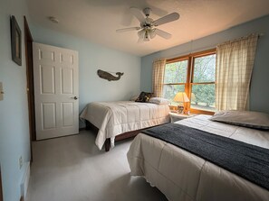 4 bedrooms, iron/ironing board, free WiFi, bed sheets