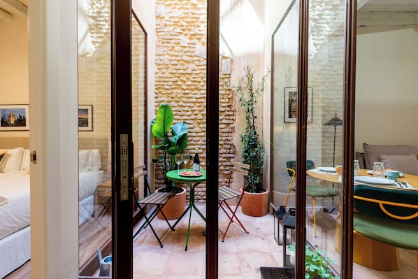 Design Apartment, Patio, Courtyard View | Terrace/patio