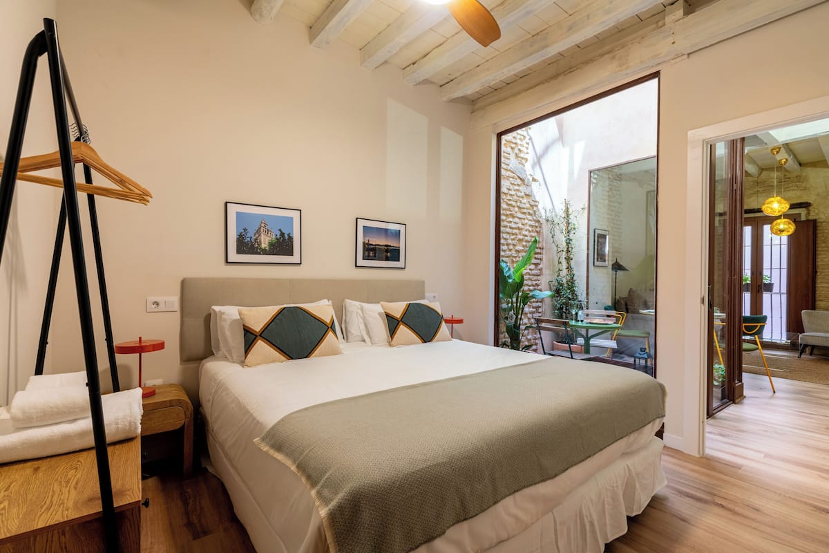 Design Apartment, Patio, Courtyard View | 1 bedroom, laptop workspace, blackout drapes, soundproofing