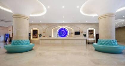 Longtai Jindu Hotel (Huizhou Ganghui Shopping Center)