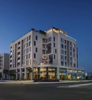 Douche, sèche-cheveux, peignoirs, chaussons