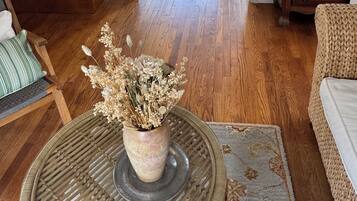 1 多间卧室、熨斗/熨衣板、WiFi、床单