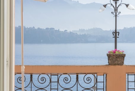 Property grounds. Cadenabbia Lake Side Apartment 2