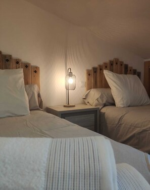 2 bedrooms, WiFi, bed sheets