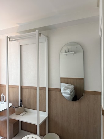 Basic Single Room (non-Korean nationals only) | Laptop workspace, free WiFi. Sounds Inn