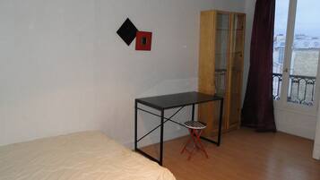 1 bedroom, free WiFi, bed sheets