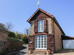 Exterior - The Granary (Totnes)