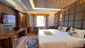 Room - Bombay Residency (Pahalgam)