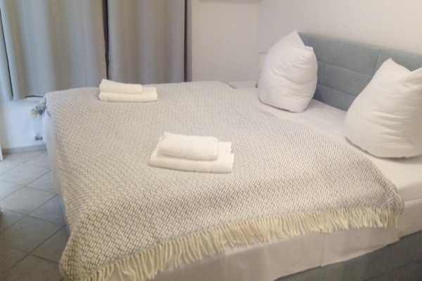 1 Schlafzimmer, Reisekinderbett, WLAN, Bettwäsche