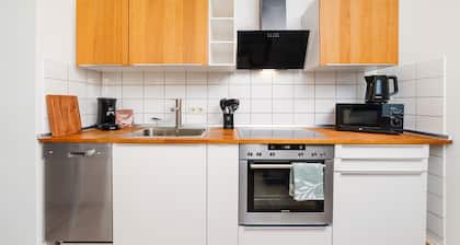 ☆Smart Home - Wuppertal - Perfect for 5 Guests! - Central - Parking - Netflix