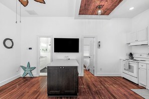 2 chambres, fer et planche à repasser, Wi-Fi gratuit, draps fournis