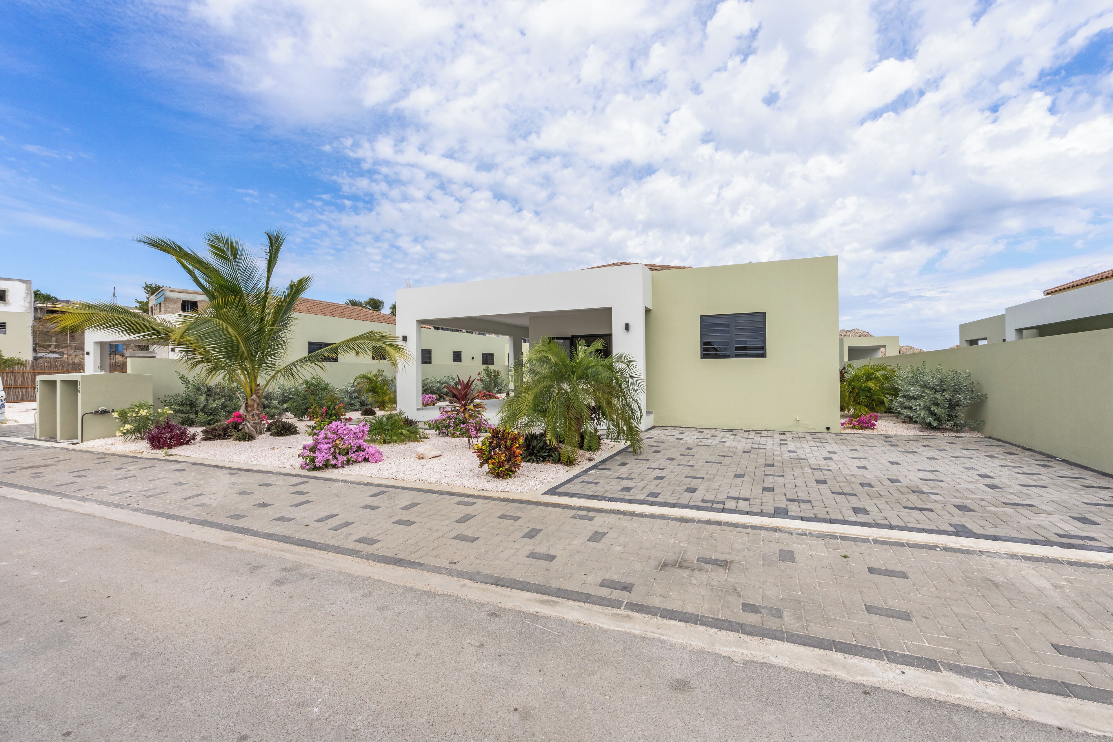 Foto - Infinity Blue villa with private pool at Mambo Beach