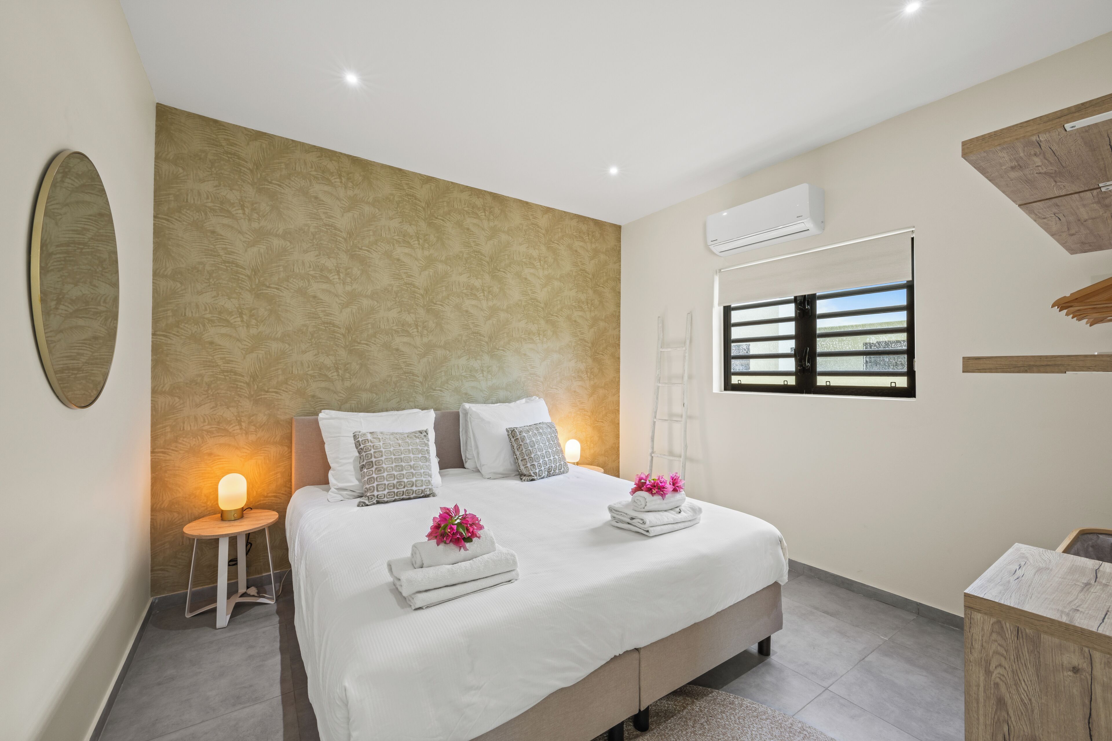 3 bedrooms, in-room safe, free WiFi