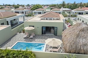 Property entrance - Infinity Blue villa with private pool at Mambo Beach (Willemstad)