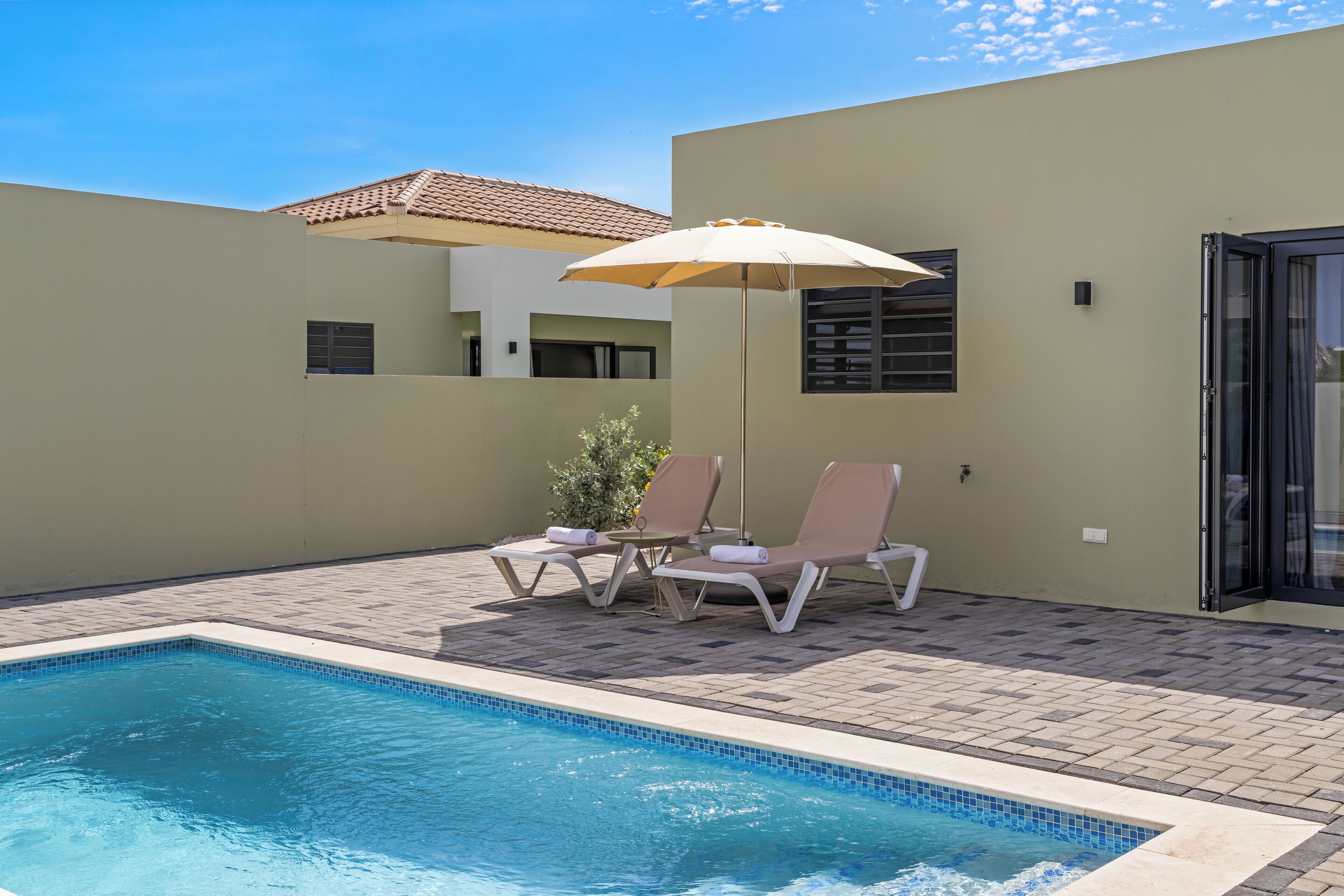 Foto - Infinity Blue villa with private pool at Mambo Beach
